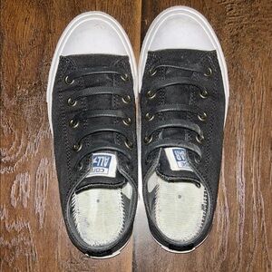 Converse Kids Low Top - sz 2